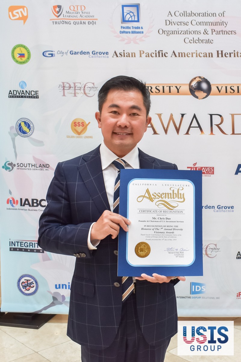 USIS GROUP’S CHAIRMAN RECEIVED AN HONORARY AWARD FROM U.S. CONGRESS